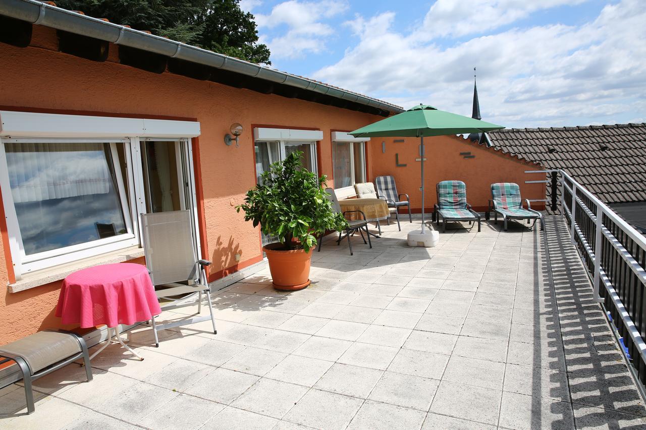 Hotel Pension Weinberg mit Landhaus Nizza Gleisweiler Exterior foto